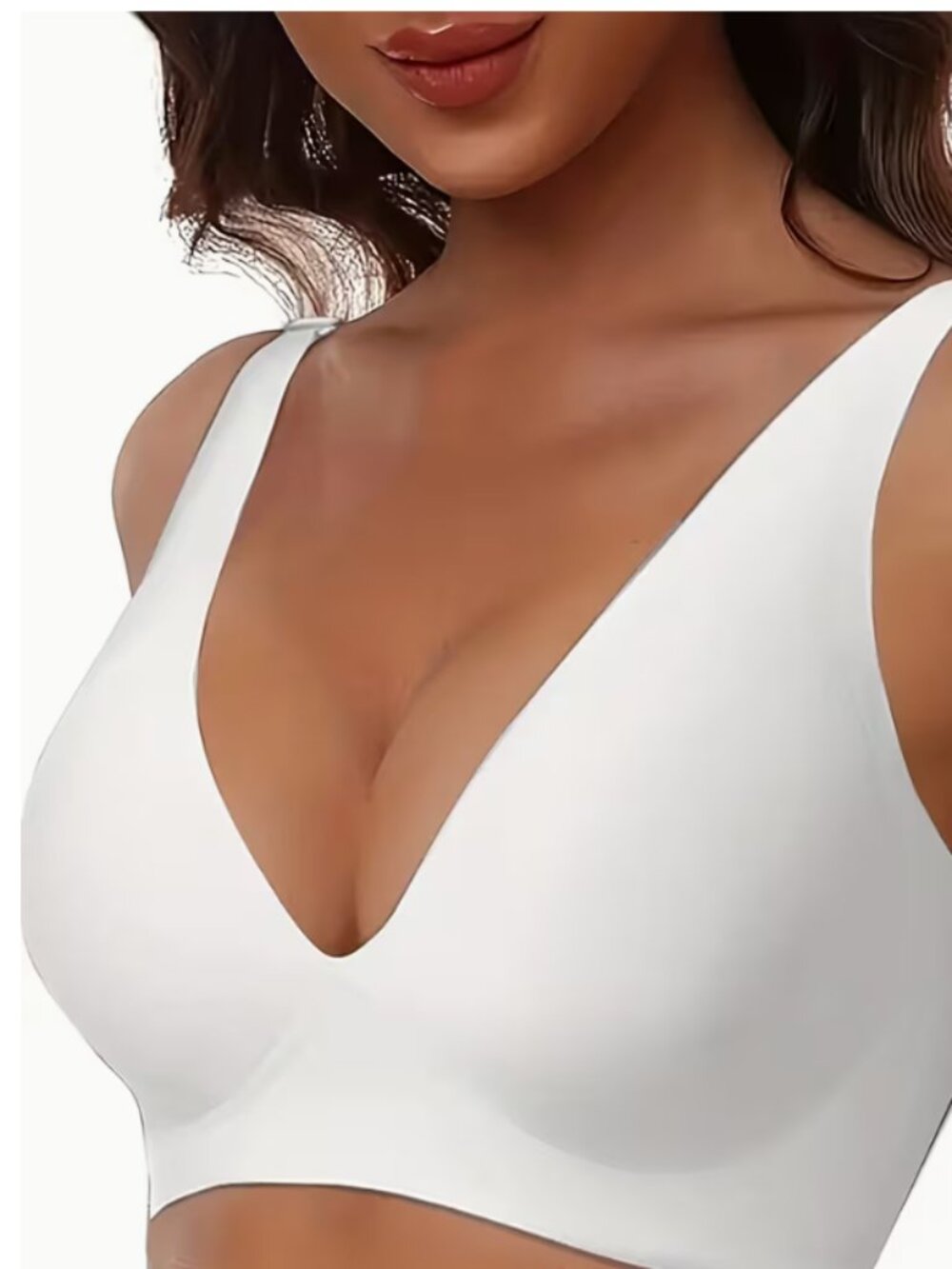 Seamless White Bralette Large Wireless V-Neck Bra, Adjustable Straps NWT
